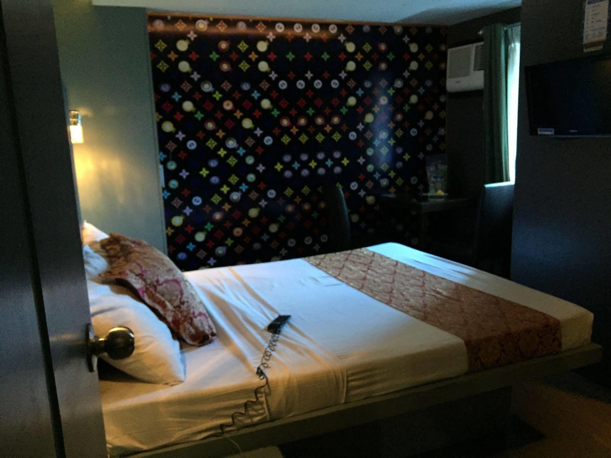 Hôtel Icon à Manille Extérieur photo