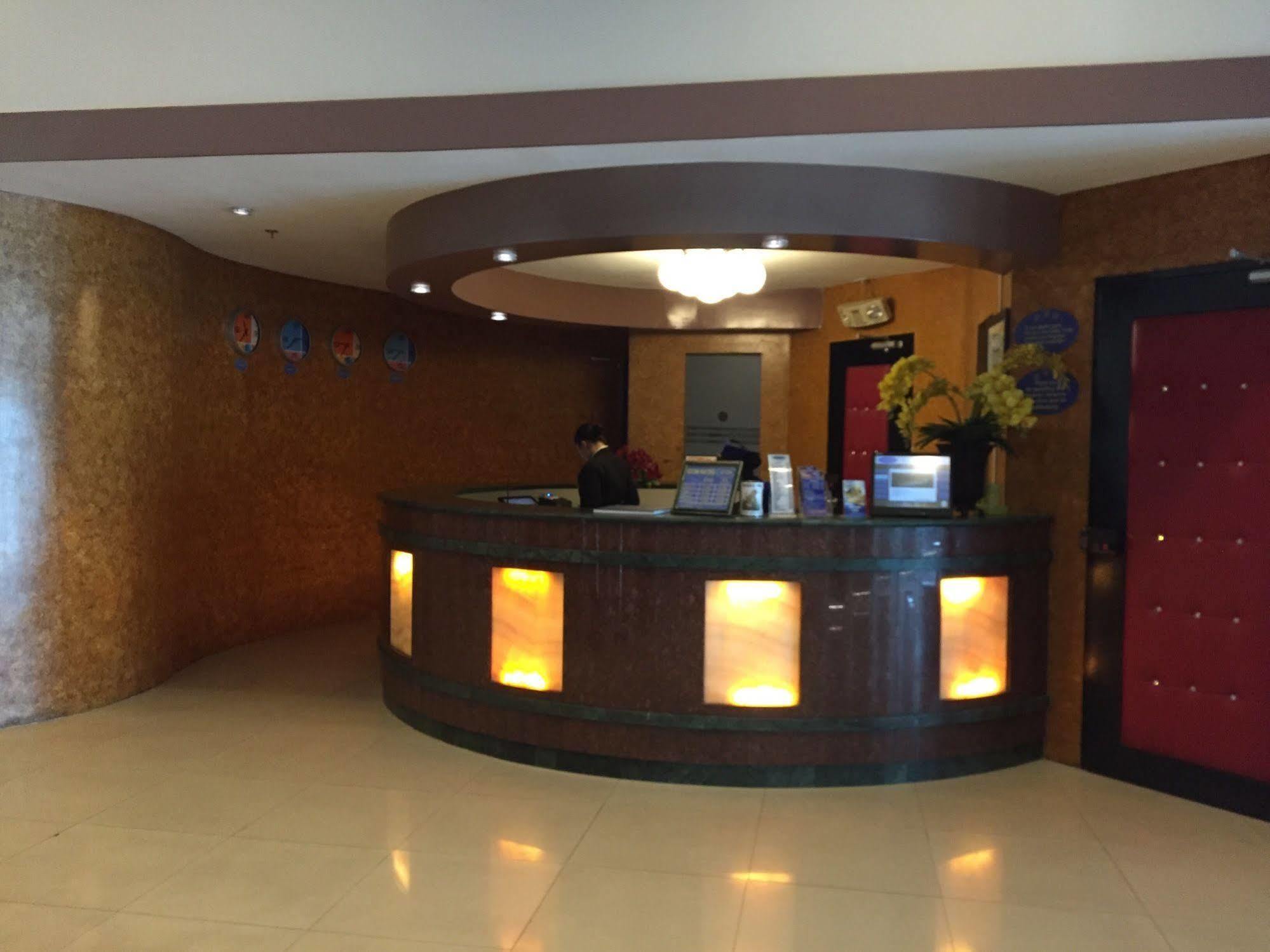 Hôtel Icon à Manille Extérieur photo