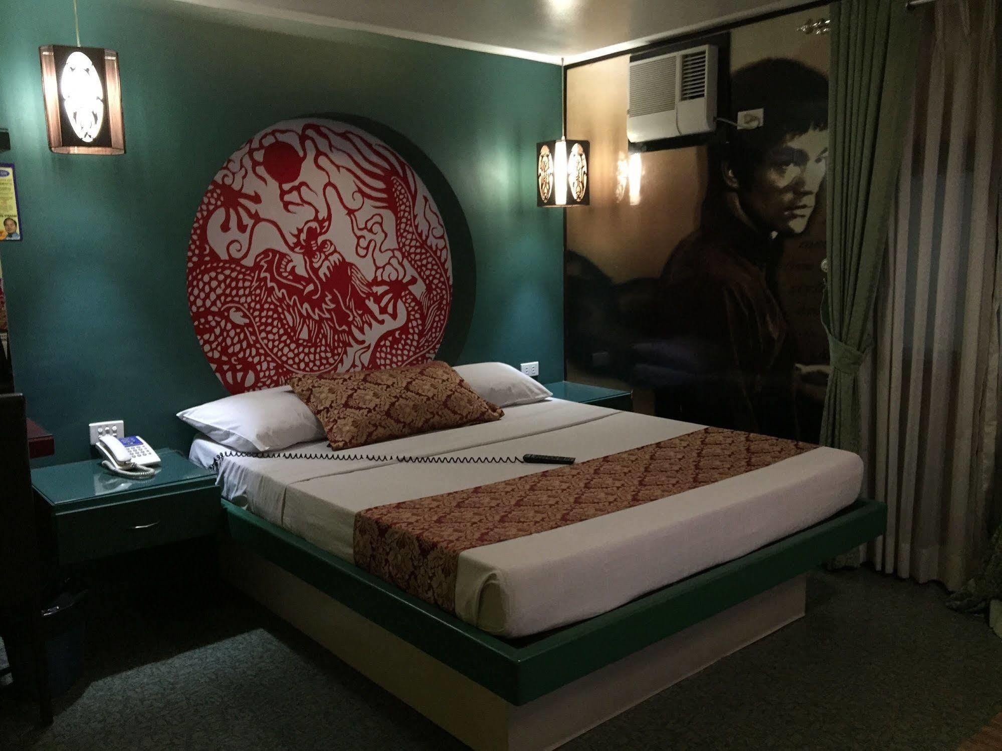 Hôtel Icon à Manille Extérieur photo